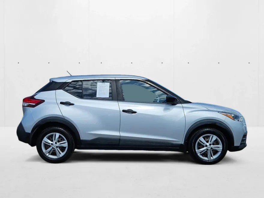 2020 Nissan Kicks photo 1