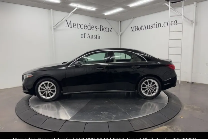 2019 Mercedes Benz A 220 photo 1