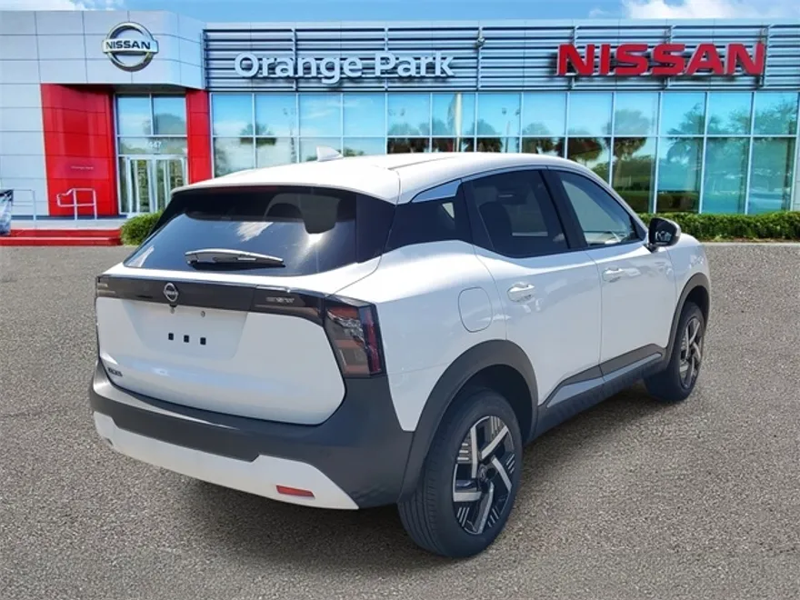 2025 Nissan Kicks SV photo 1