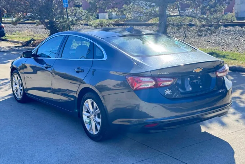 2020 Chevrolet Malibu 1LT photo 1