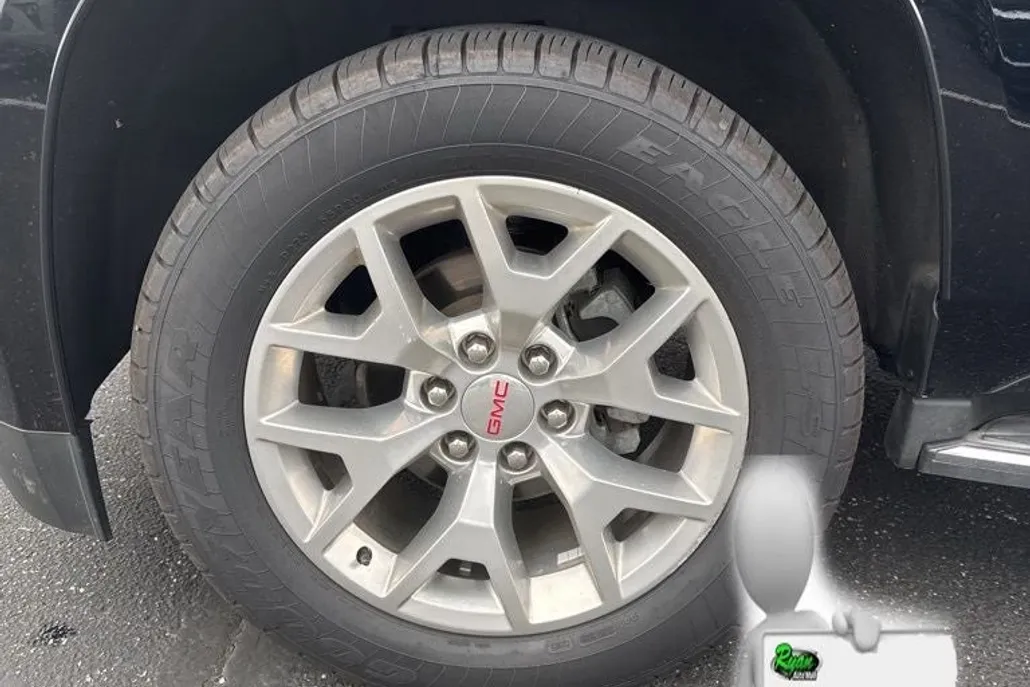2019 Gmc Yukon SLE photo 1