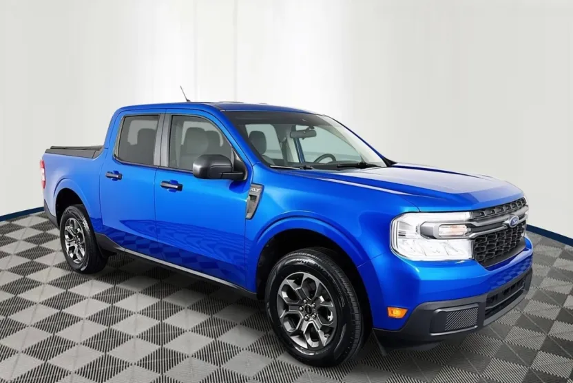 2022 Ford Maverick XLT photo 1