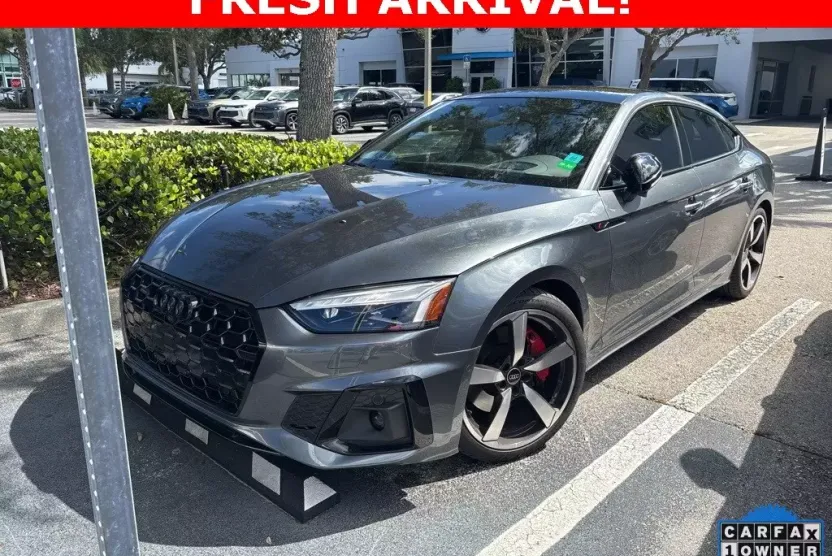 2023 Audi A5 45 S line Prestige photo 1