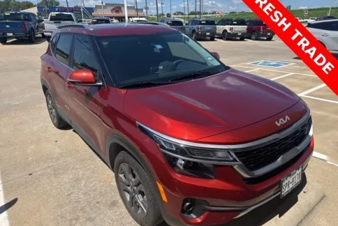 2023 Kia Seltos S photo 2