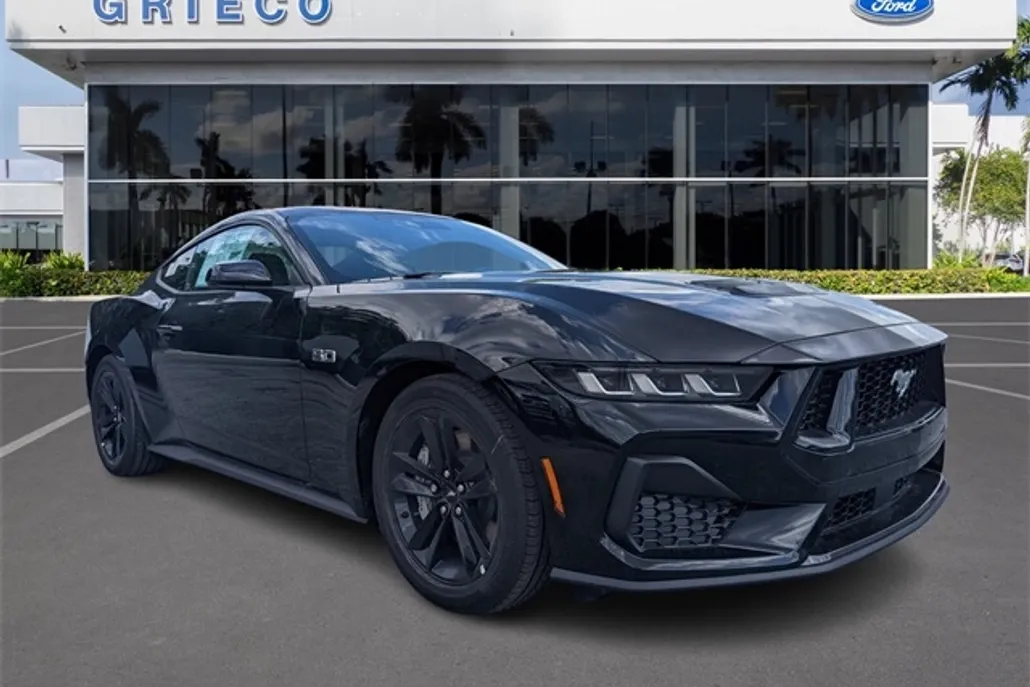 2025 Ford Mustang GT photo 1