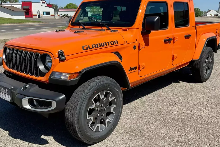 2025 Jeep Gladiator Sport photo 1
