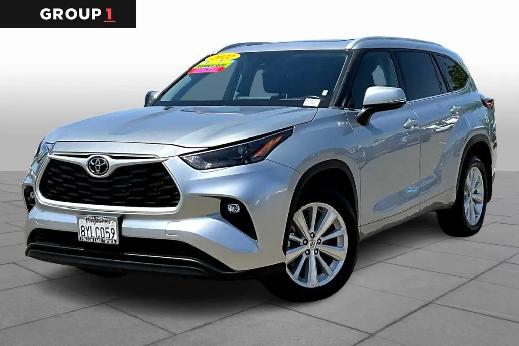 2022 Toyota Highlander XLE photo 1