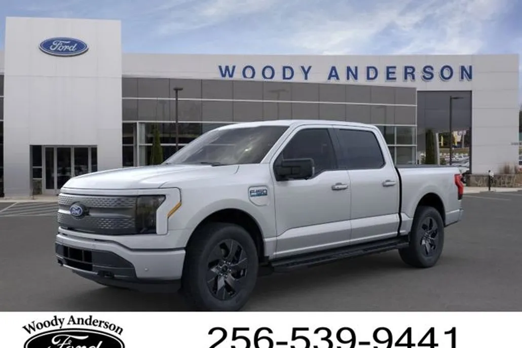 2025 Ford F-150 Lightning photo 1