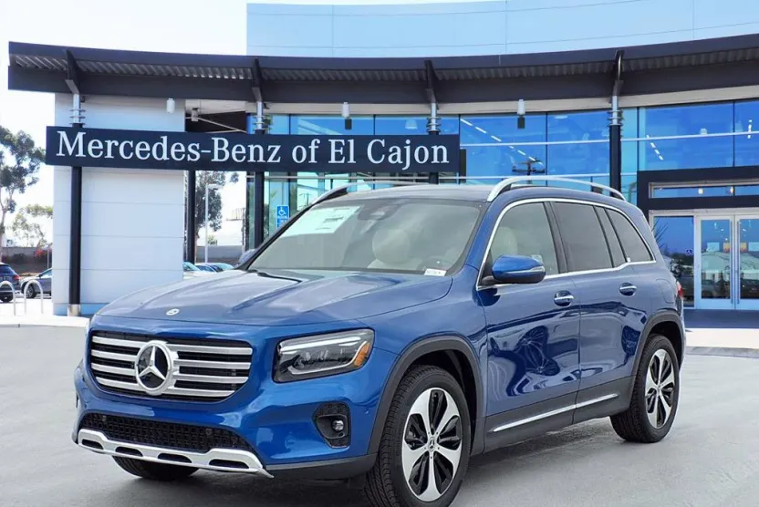2026 Mercedes Benz GLB 250 photo 1