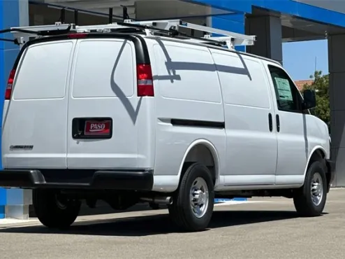 2025 Chevrolet Express Cargo 2500 photo 4