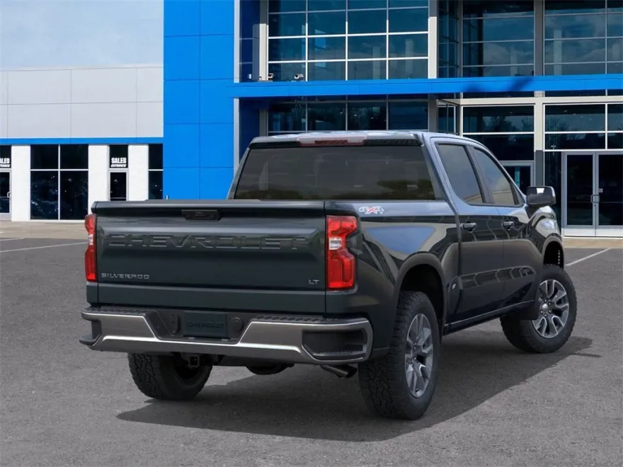 2026 Chevrolet Silverado 1500 LT photo 1