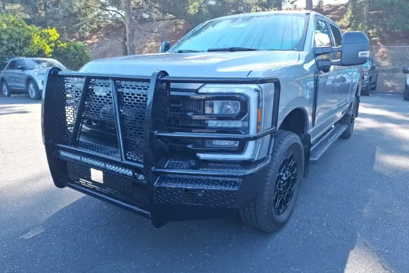 2024 Ford F-250 Lariat photo 1