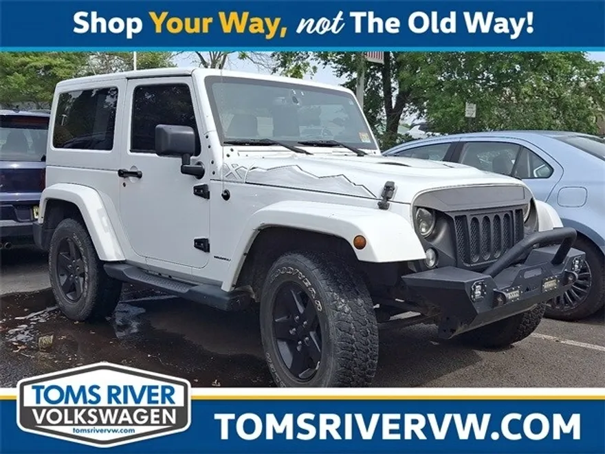 2015 Jeep Wrangler Sahara photo 1