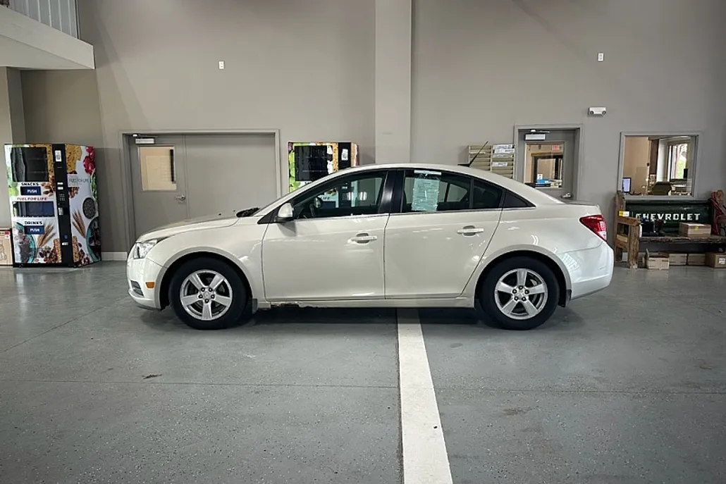 2014 Chevrolet Cruze photo 1