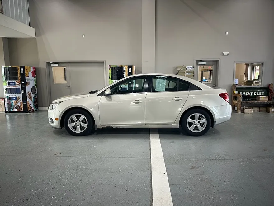 2014 Chevrolet Cruze photo 1
