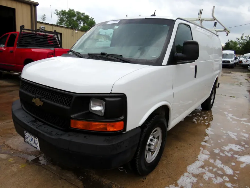 2014 Chevrolet Express 2500 Cargo photo 1