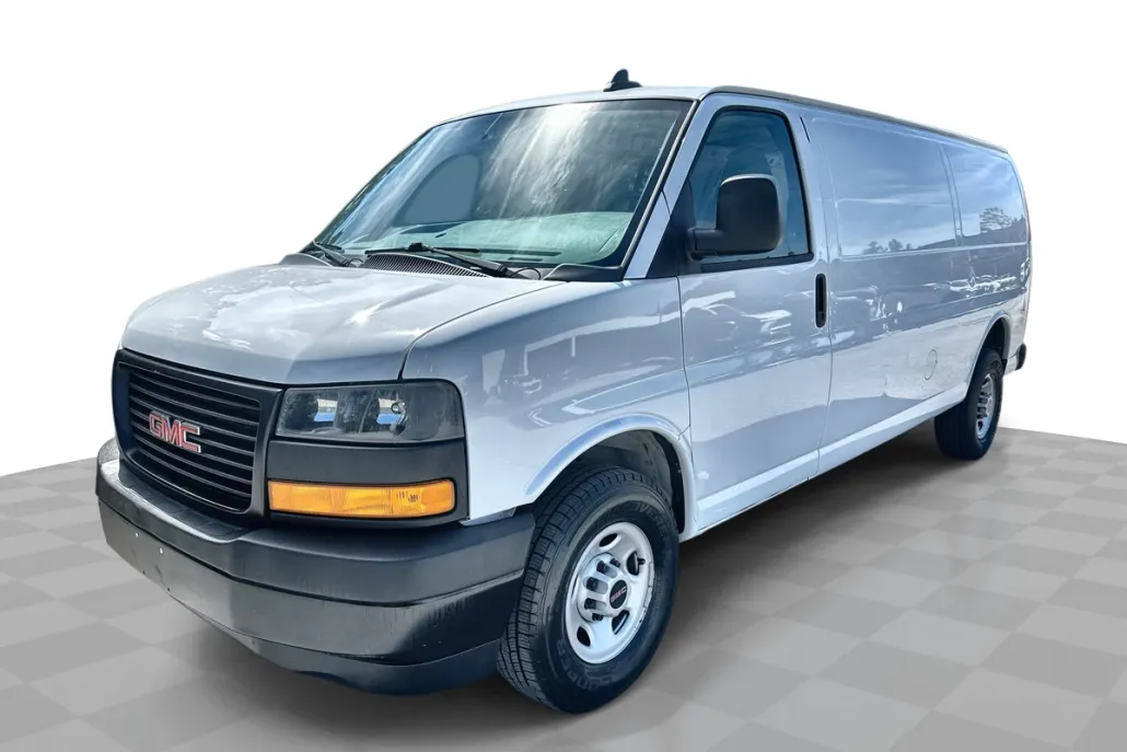 2022 Gmc Savana Cargo 3500 photo 1