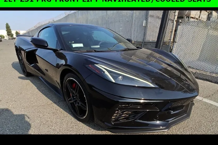 2021 Chevrolet Corvette Stingray 2LT photo 1