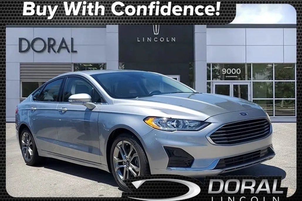 2020 Ford Fusion SEL photo 1