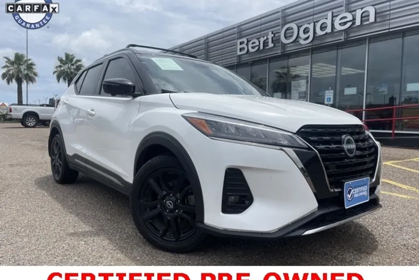 2024 Nissan Kicks SR photo 1