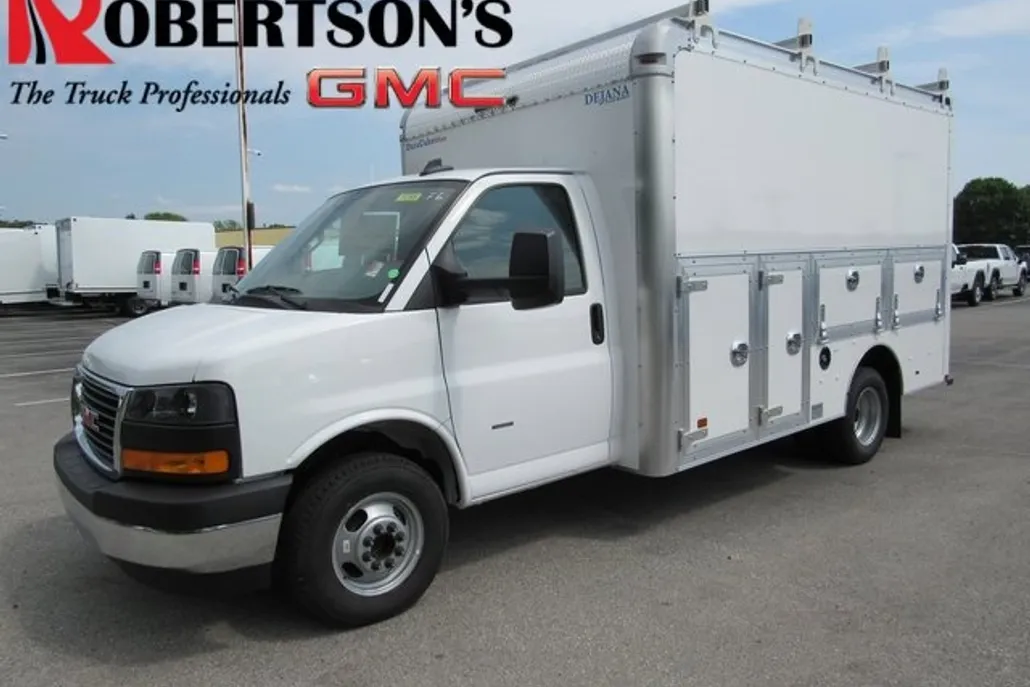 2025 Gmc Savana Cutaway 3500 photo 1