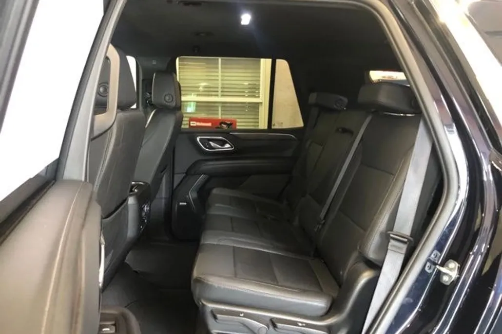 2023 Chevrolet Tahoe LT photo 1