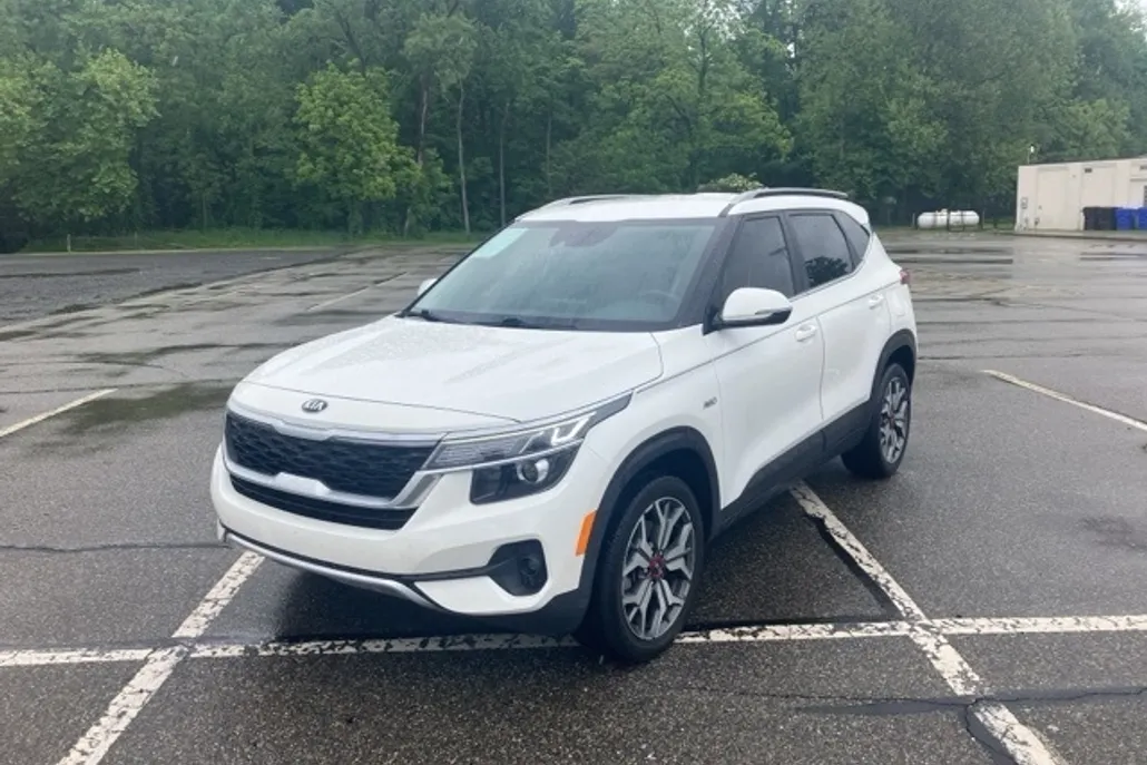 2021 Kia Seltos S photo 1