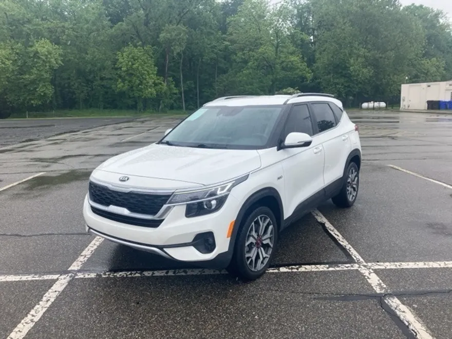 2021 Kia Seltos S photo 1