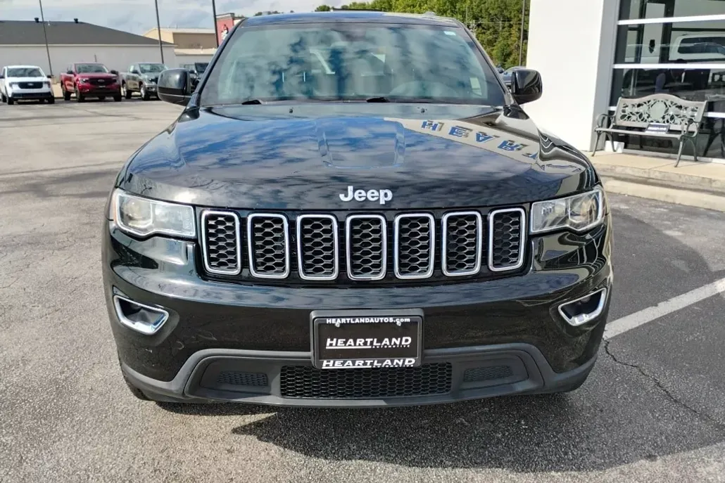 2018 Jeep Grand Cherokee Laredo photo 1
