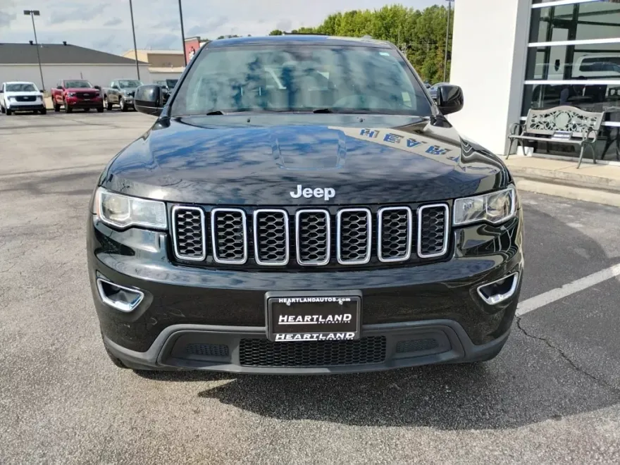 2018 Jeep Grand Cherokee Laredo photo 1