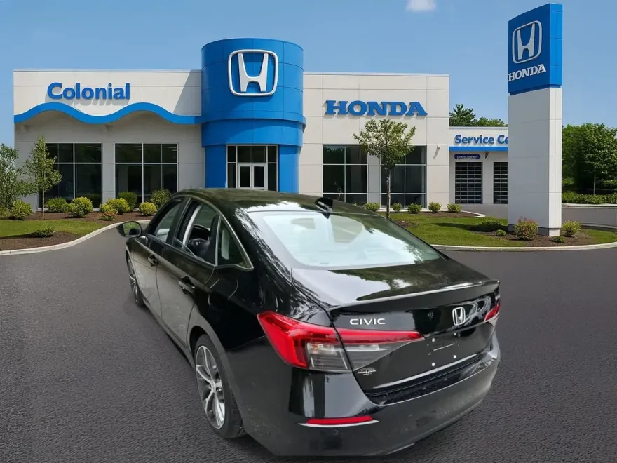 2023 Honda Civic Touring photo 1