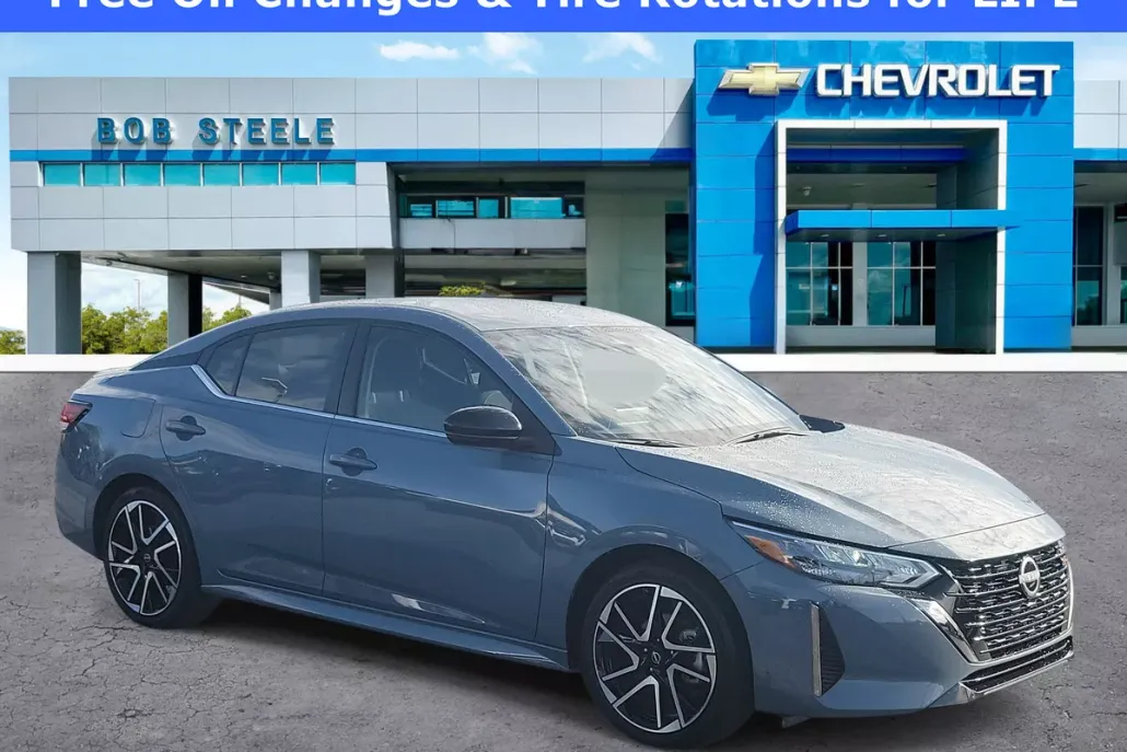 2025 Nissan Sentra SR photo 1