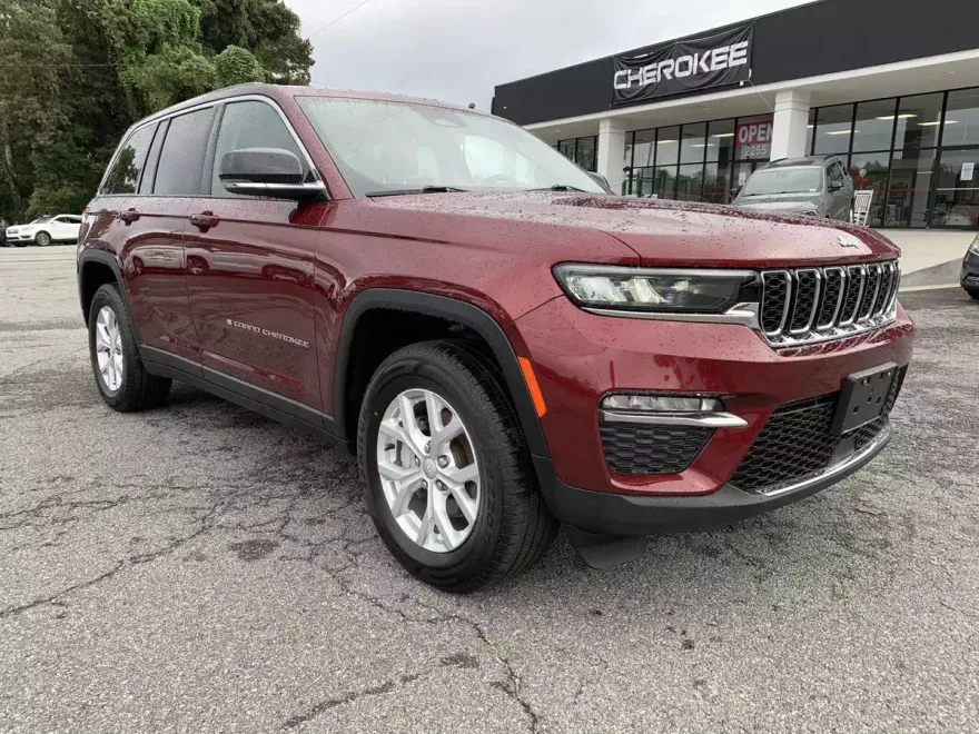 2023 Jeep Grand Cherokee Limited photo 1