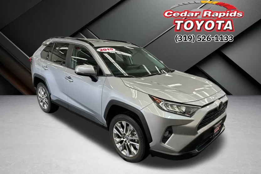 2019 Toyota RAV4 XLE Premium photo 1