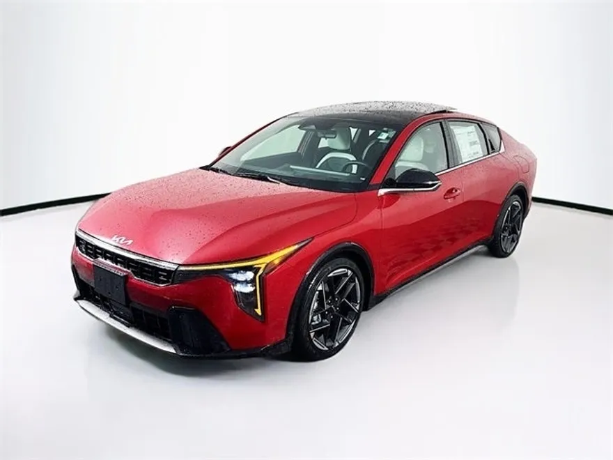 2025 Kia K4 GT-Line photo 1