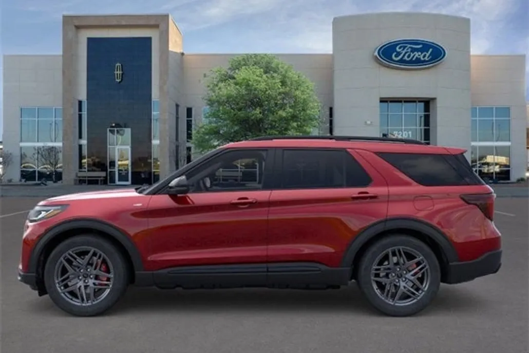 2025 Ford Explorer ST-Line photo 1