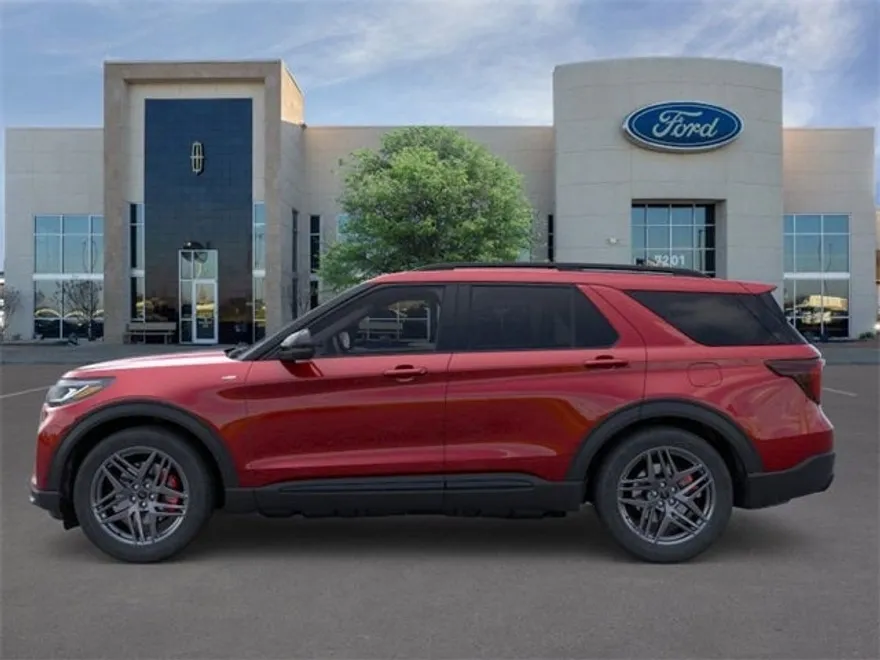 2025 Ford Explorer ST-Line photo 1