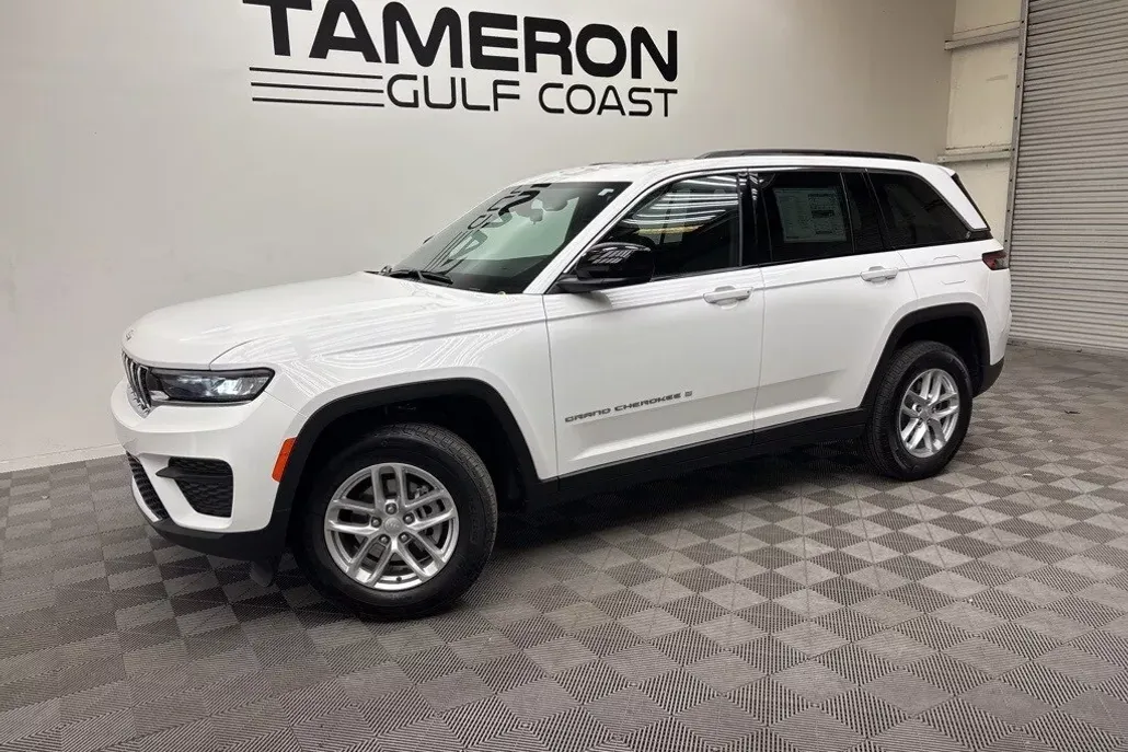 2025 Jeep Grand Cherokee Laredo X photo 1