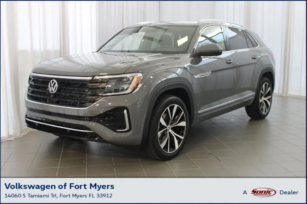 2026 Volkswagen Atlas Cross Sport SEL Premium R-Line photo 1