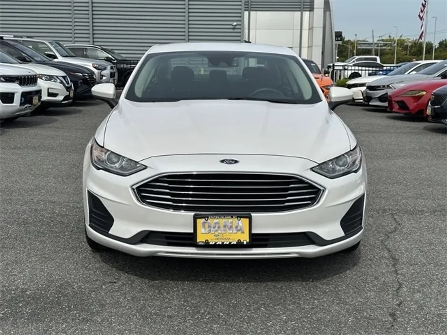 2020 Ford Fusion SE photo 1