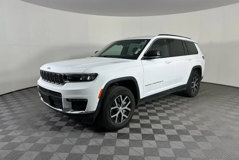 2024 Jeep Grand Cherokee Limited photo 1