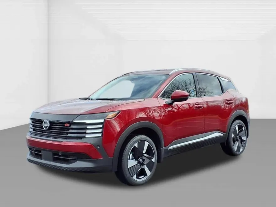 2025 Nissan Kicks SR photo 1
