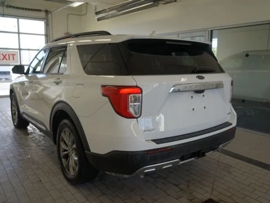2020 Ford Explorer XLT photo 1