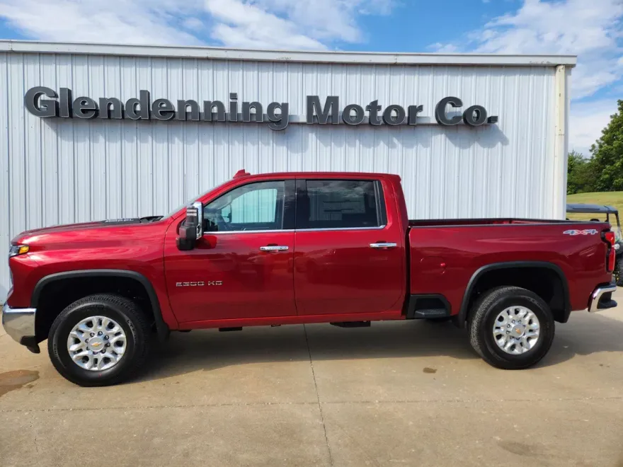 2026 Chevrolet Silverado 2500HD LTZ photo 1