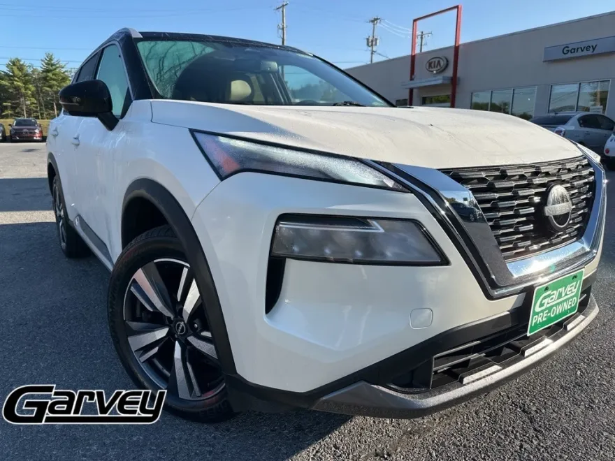 2023 Nissan Rogue SL photo 1
