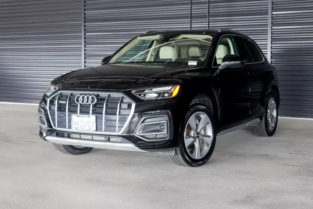 2022 Audi Q5 Premium photo 1