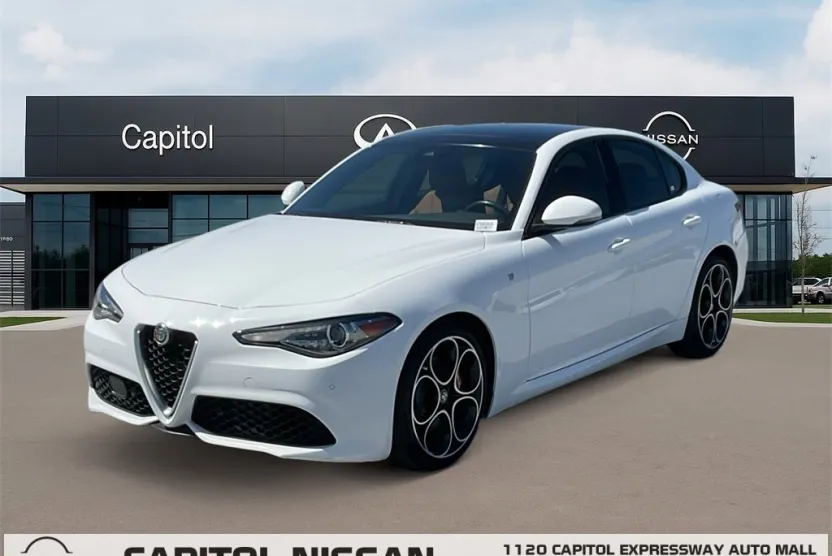 2022 Alfa Romeo Giulia Ti photo 1