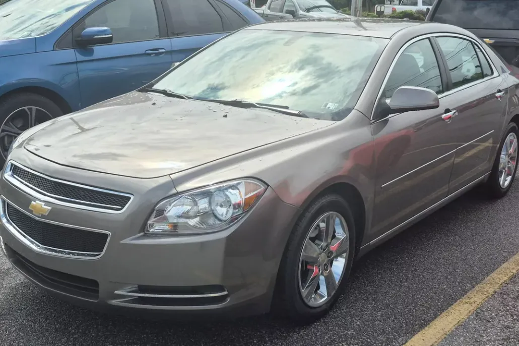 2012 Chevrolet Malibu 2LT photo 1