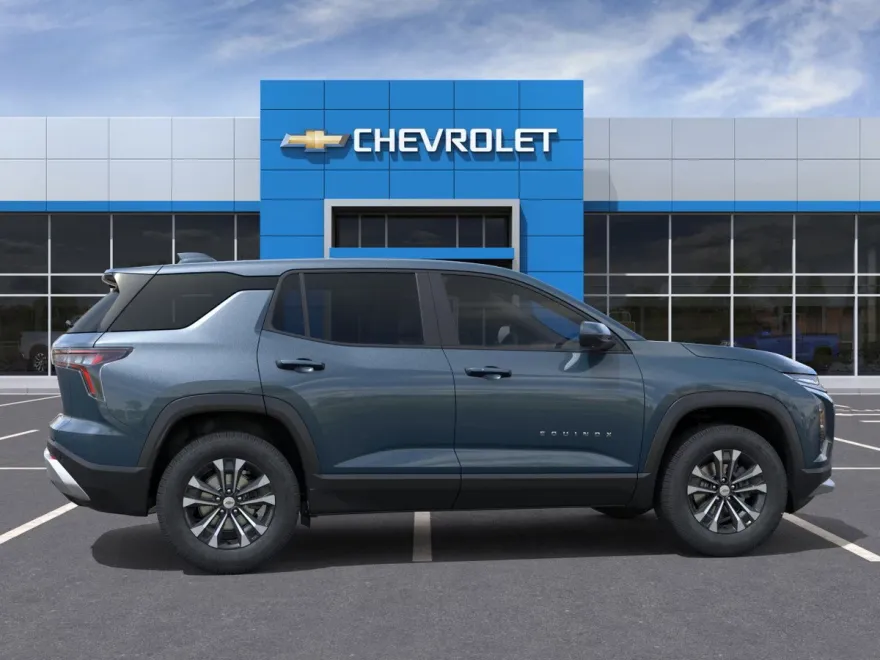 2026 Chevrolet Equinox LT photo 1