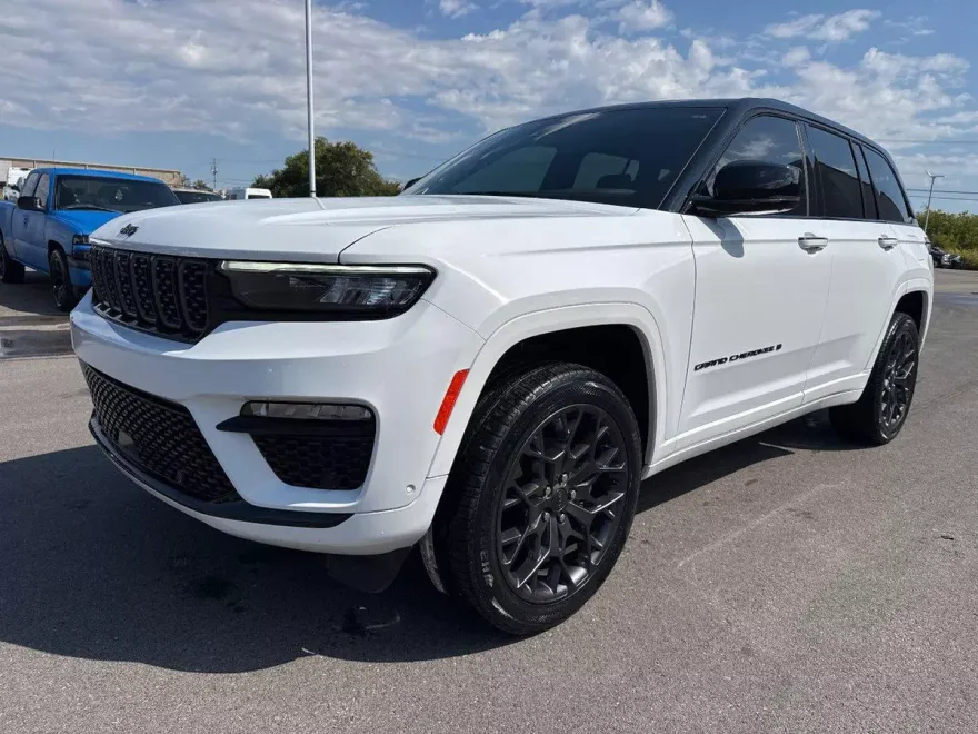 2025 Jeep Grand Cherokee Summit photo 1
